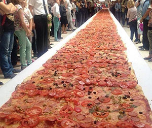 Самая длинная пицца в Украине