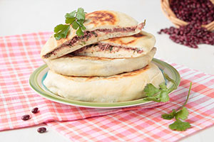 Осетинские пироги с фасолью