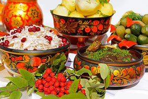 Русские соленья и картошка с укропом